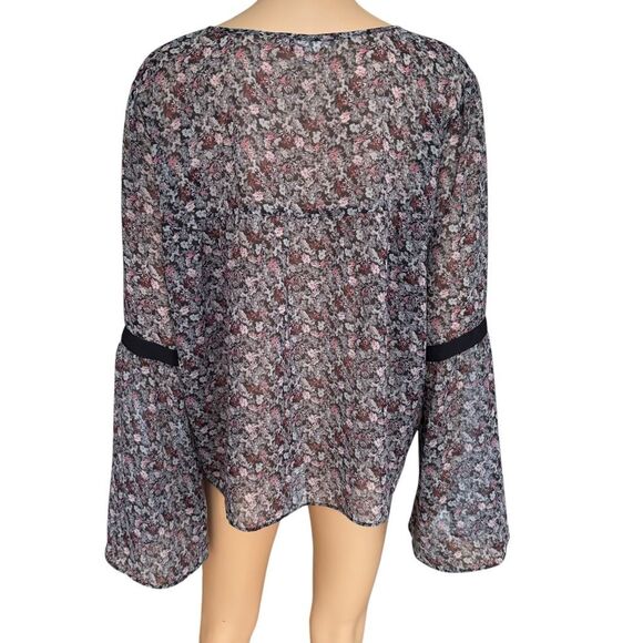 BCBGeneration sheer floral v-neck blouse black ribbon ties bell sleeves size L - Picture 4 of 7